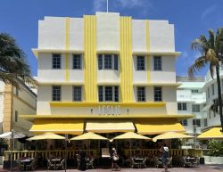 Leslie Hotel Ocean Drive