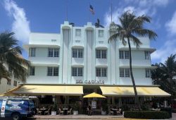 Carlyle Apartments On Ocean Drive